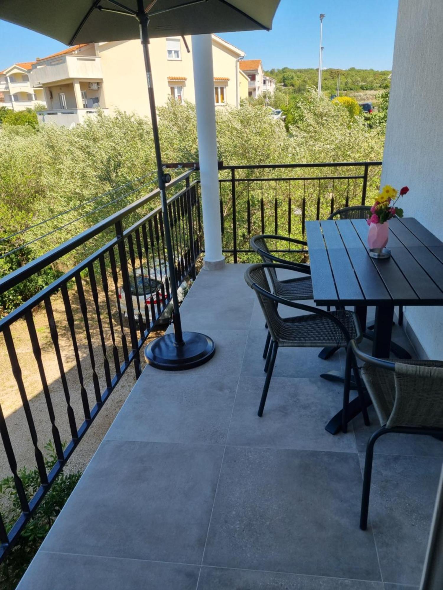 Apartment Oliva Krk Town Exterior foto